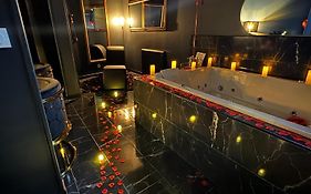 Love Room Chic Lescapade à Cherbourg